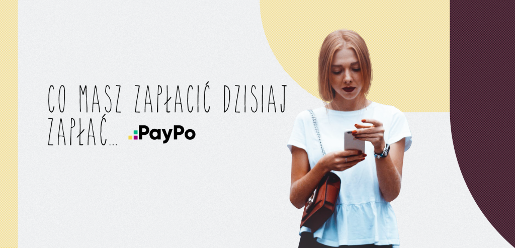 kobieta płacąca PayPo
